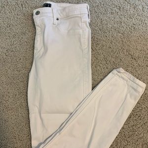 White Abercrombie High Rise Skinny Jean Legging